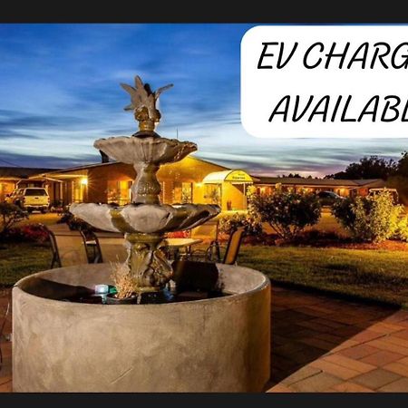 Newell Motor Inn Narrandera Exteriér fotografie